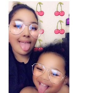 Meet your Posher, Sierra